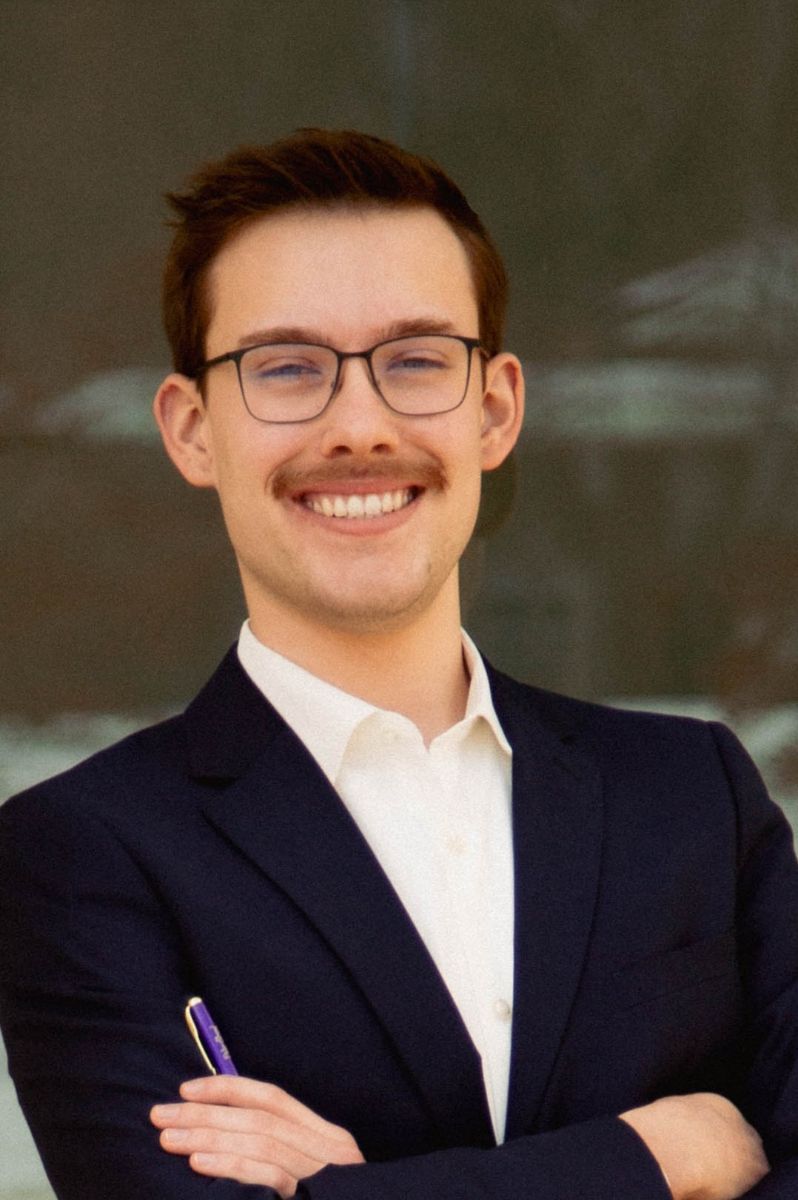 Headshot.JPEG